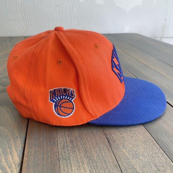 New Era Hardwood Classics NBA New York Knicks Embroidered Snapback Cap (HT1) - Picture 2 of 8